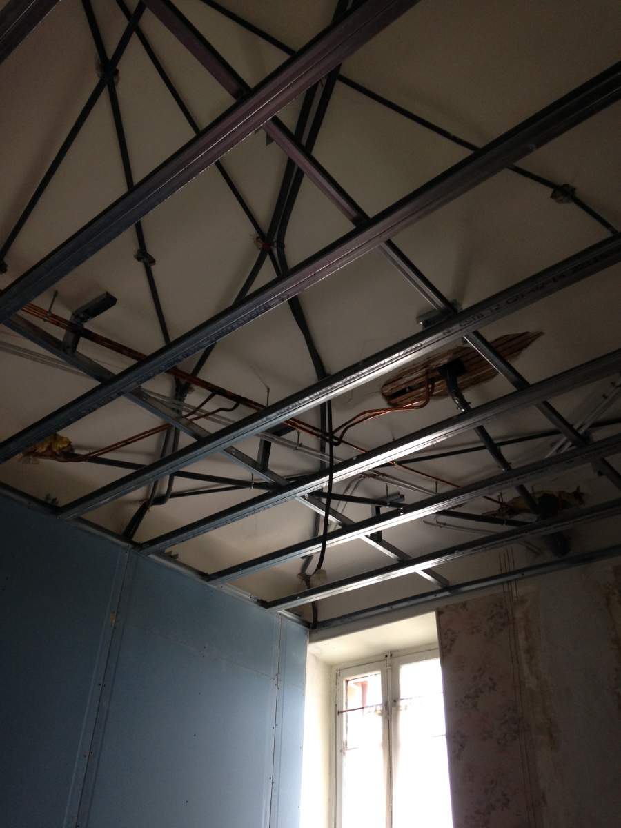 Rénovation d'un appartement à Salon de Provence -ossature plafond