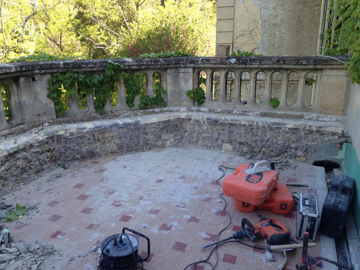 Restauration de la terrasse du château de Lamantin
