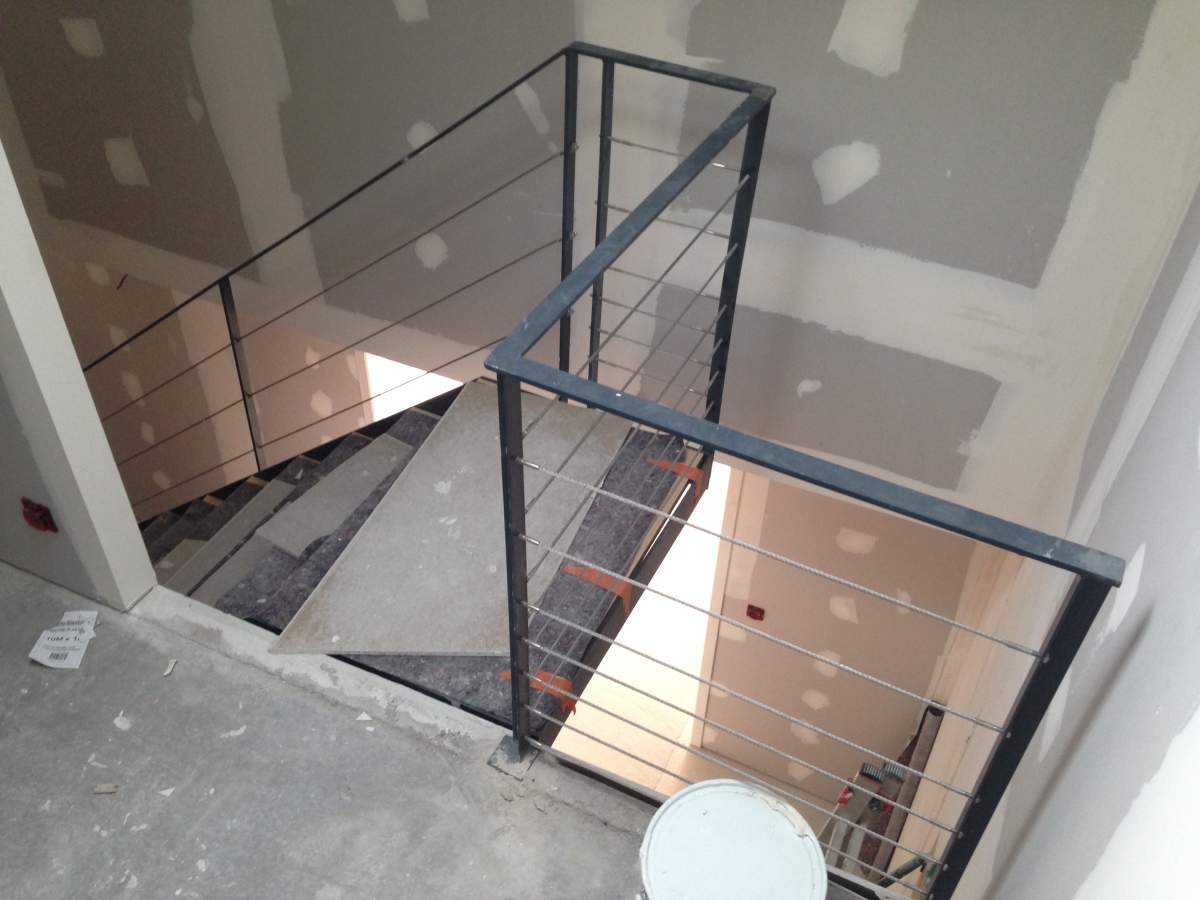 Aménagement des combles d'une maison individuelle à Eyguières - mise en place de l'escalier